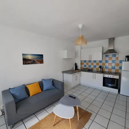 Joli T3 Avec Exterieur Proche Du Centre Et Des Remparts * בולון-סור-מאר