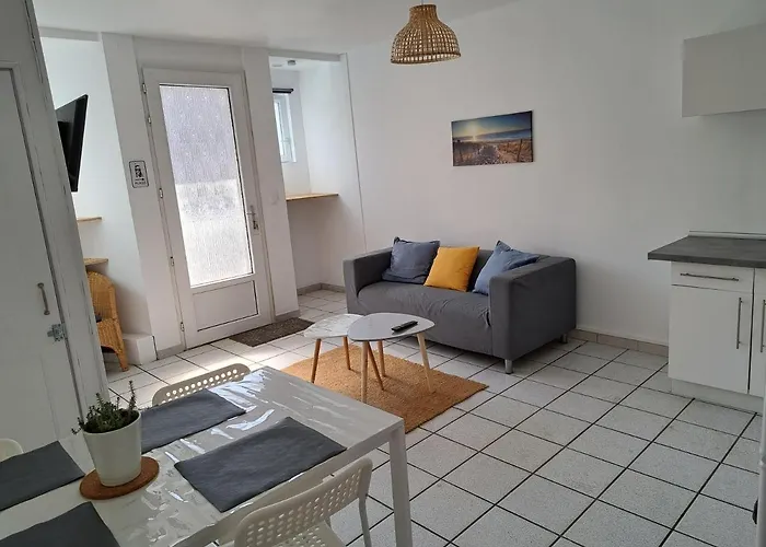Joli T3 Avec Exterieur Proche Du Centre Et Des Remparts *