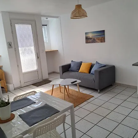 Joli T3 Avec Exterieur Proche Du Centre Et Des Remparts *