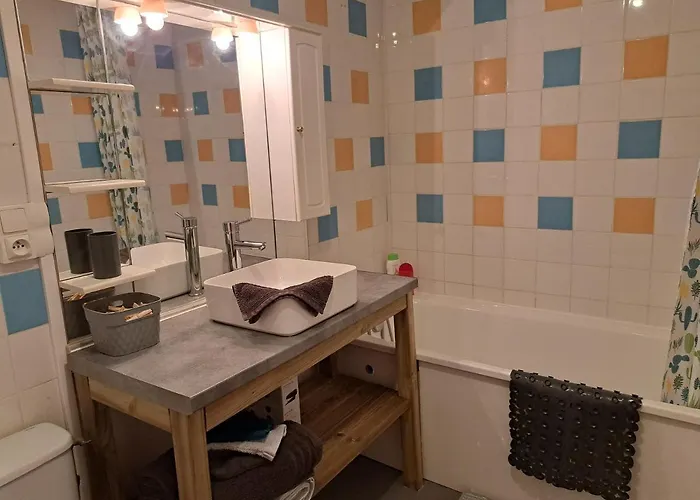 Joli T3 Avec Exterieur Proche Du Centre Et Des Remparts Apartment