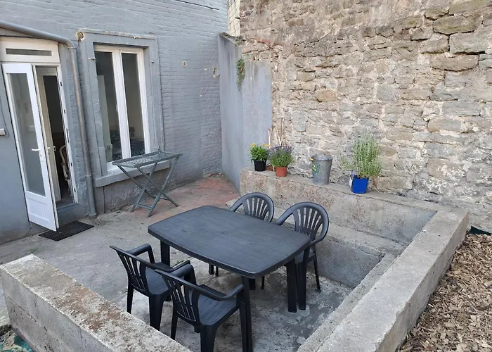 Joli T3 Avec Exterieur Proche Du Centre Et Des Remparts