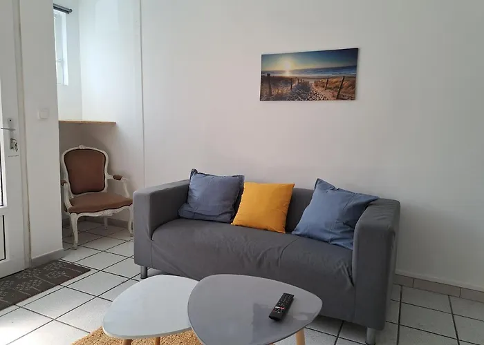 Apartment Joli T3 Avec Exterieur Proche Du Centre Et Des Remparts *